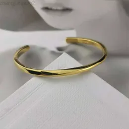 Designer Celins smycken Saijia 2021 Nya glansiga twistarmband Kvinnors avancerade känsla av minimalism temperament geometriska oregelbundna twist armband