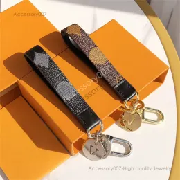 Desigenr Jewelry Designer Keychain Brand Mens Car Key Chain Handmade Handmade Ceychains Accains Accessories Lover Keyrings Portable Carabiner keychain