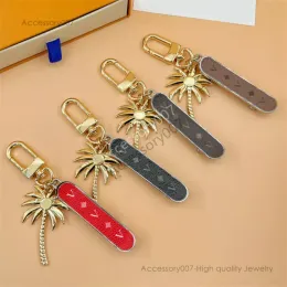 Desigenr Jewelry Designer Cali Skating Keychains Men Women key Chain L Luxury Package Packerant Mashion Key Ring Esisex Chaveiro 4 Colors Letter Key Key