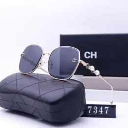 여자를위한 디자이너 남성 남성 Sun Fashion Classic Sunglasses 편광 파일럿 PC 프레임 대형 선글라스 UV400 안경 7347