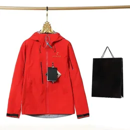 Высококачественная модная спортивная одежда для путешествий с птичьим узором, модные красные женские куртки с капюшоном, весенне-осенние водонепроницаемые ветрозащитные повседневные теплые мужские пальто