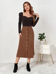 تنورات Corduroy Women's Half Skirt عتيقة واحدة أنيقة واحدة من الصدر الخريف المرتفع في الخريف والشتاء الطويل للنساء حبل Vestidos