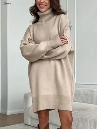 간단한 구덩이 스트라이프 스레드 니트 짧은 드레스 여성 패션 중간 길이의 단색 하이 목을 따뜻한 느슨한 스웨터 여성을위한 240123
