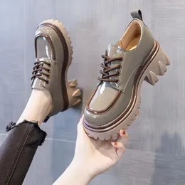 Scarpe eleganti Mocassini Piattaforma da donna Stringate per il 2024 Primavera Casual Donna Suola spessa Oxford Tacchi femminili Vintage