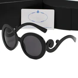 مصمم للرجال للنساء مصمم نظارات شمسية كلاسيكيات Sunmmer Beach Daying Womens Sun Glasses Luxury UV 400 Protection Grounding with Box