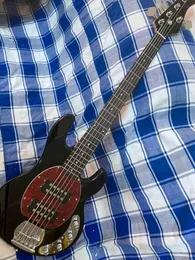 Enviar em 3 dias Alta Qualidade Maple Fingerboard Music Man StingRay 5 Cherry Burst Bass com circuito amplificador de bateria de 9V Guitarra elétrica