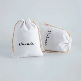 Bolsas de serapilheira de algodão branco, 100 peças, logotipo personalizado, bolsas de embalagem com cordão, organizador de armazenamento, decoração de doces de casamento