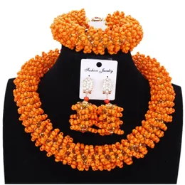 Collana girocollo con perline africane Dudo arancione e oro da donna 2024