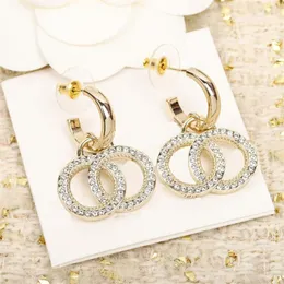 Womens Stud Designer Earring Fashion Suit Party Gift Wedding Luxury Designer Ear Ring Women Letters Diamonds earrings Beautiful298U