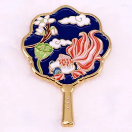 Broches Goldfish Koi Lotus Antigo Estilo Chinês Ventilador Redondo Esmaltado Pin Hanfu Broche Acessórios