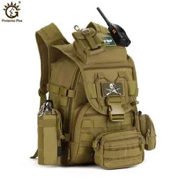 Wandern Taschen 40L Große Kapazität Mann Armee Taktik Rucksäcke Military Assault Taschen 900D Wasserdichte Molle Reisetasche Mochila Tactica YQ240129