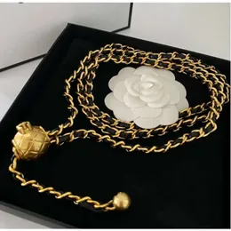 2024 Designer Chains Mulheres Vintage Sheepskin Marca Bola Colar Cintura Decorativa Marcada Letra Gold Link Cintura Cinto 6695hhh