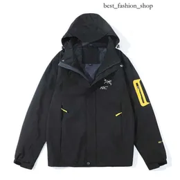 무료 배송 남자 아크 재킷 디자이너 Arcterxs 스포츠웨어 야외 가을 스포츠 캐주얼 한 느슨한 따뜻한 바람방 방수 방수 세련된 3- 인 325