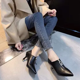 2024 New OG Dress Shoes Women Luxury Crystal High Heels مدببة صندل إصبع القدم مثير المضخات الصيفية الحزب الكثيف السيدات المريح zapatos