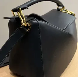 messenger designer väska äkta läder handväska axel hink kvinna väskor koppling totes crossbody geometry kvadrat kontrast färg2024