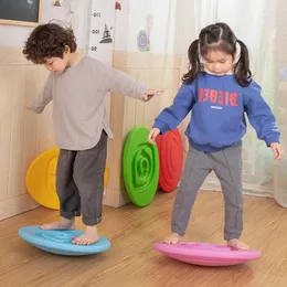 Hose Kinder Balance Board für Heimkonzentrationstrainingsgerät PE eiförmiger Tisch Entwicklungsgeschenk