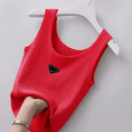 Tasarımcı kadın tankları tees yelek kısa gömlek moda dişi örgüler yelek joggers ceketler şortlar mektuplar tişörtler tişörtler kolsuz taraf