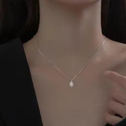 قلادة TrustDavis Real 925 Sterling Silver Necklace Mashing Twinkling Eye Cz Necklace for ابنة الفتيات هدية هدية المجوهرات DA3203