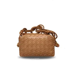 Kvinnors designer New Botegas Shoulder Cassette Venetas Bag 2023 Loop Square Woven Cloud Ladies Handhållna väskor Crossbody Classic Siy2 62MH