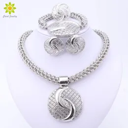 Halsband 2024 Senaste lyxiga Big Dubai Silver Plated Crystal Necklace Jewelry Set Fashion Nigerian Wedding African Beads Costume Smycken