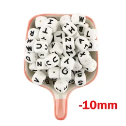 Stränge Kovict 100pc Alphabet English Silicon Letter Perlen 10mm Halskettenzubehör für personalisierte Schnuller Clips Schmuckarmband