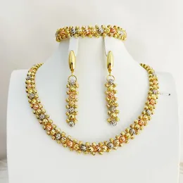 Dubai Renkli Kolye Küpe Bilezik Mücevher Seti Hint Takı Lüks Moda Stil Yemeği Partisi Günlük Giyim Accessorie 240125