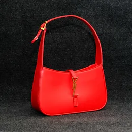 Torba designerska Women Men Złota klamra litera pojedynczego barku skórzana retro przekątna krzyż z torbą na podniszczanie torba na torebkę torebki torebki torebki