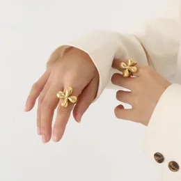 Cluster Rings Vintage Flower Ring Women's Stainless Steel Exaggerated Style Handwear Romantic Girl Gift