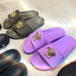 2024 Yeni Palazzo Bayan Kauçuk Terlik Metal Baş Mens Kaydırıcıları Üst kaliteli yaz plajı Sandale Slayt Tasarımcısı Moda Sandal Vintage Sıradan Ayakkabı Katırları