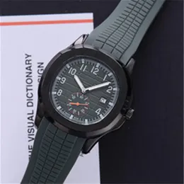 Top Fashion Sport 43mm Quartz Mens Watch Pulseira de borracha de silicone Relógios de alta qualidade 17 Colors208K