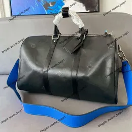 حقيبة الأزياء العلامة التجارية Duffle Bag Crossbody حقيبة سفر يدوياً حقيبة سفر جديدة للرجال والنساء أمتعة كتف فردية تخزين كبير في الرحلات التجارية اللياقة البدنية