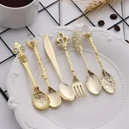 Vintage Royal Style Metal Spoon Forks Diy Carved Fork Table Spoons Antik kaffedessert Flatvaror 6st Set268b