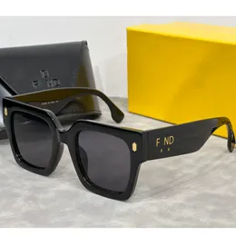 여성을위한 디자이너 여름 안경 인기 선글라스 유니탄 안경 패션 금속 태양 안경 이미지 상자 상자 아주 좋은 선물 5 색