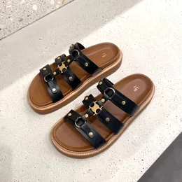 مصمم فاخر صندل Sandal Slippers Summer Womans Top Quality Leather 2024 New Slide Shoes Girl Flate Flat Shoe Gladiator Black Brown Mule Outdoors Beach Lady Sliders