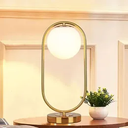 Lâmpadas de mesa moderna LED lâmpada nórdica criativa luz de vidro de latão para sala de jantar anel redondo decoração de casa lustre luminárias