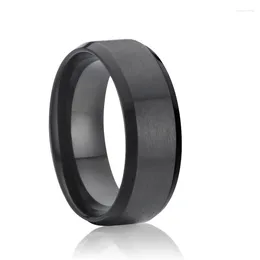 Cluster Rings Classic 8mm Beveled Black Titanium Cool Party Finger Ring Marriage Anniversary Wedding Band Par för män och kvinnor