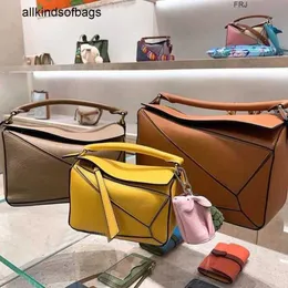 Luxo Loewwes Sacos Puzzles 2024 Nova Moda Geometria Bag Mini Lingge Couro Genuíno Mulheres Um Ombro Crossbody Travesseiro Médicos Têm Frj