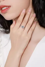 Cluster Rings S925 Sterling Silver Mosan Diamond Holding Flower Escaping Princess Castle Fireworks Series Ring With Girls And Women's Inlaid