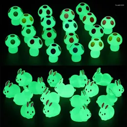 Dekorativa figurer 6-20pcs Mini harts kanin miniatyrfigurer 3d lysande liten svamp prydnad mikro landskap trädgård dekoration diy