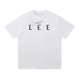 أزياء Loes Classic Designer Summer New Rabbit's Moving Castle Termidered Crew Neck Shirt مع الأكمام القصيرة في نفس النمط القمة للرجال والنساء