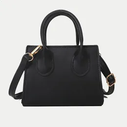 哀さん専用 DHgate.com:Womens Genuine Leather Embroidery Thread Designer