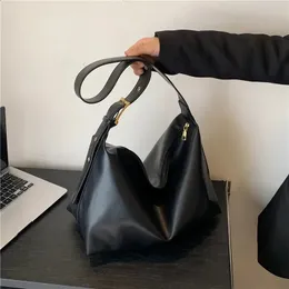 Large Crossbody Bag For Women Versatile Winter Shoulder Bag With