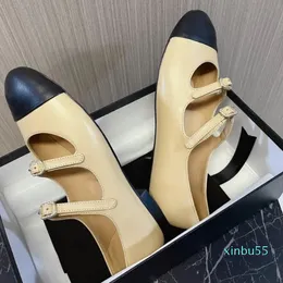 Designer de moda sapatos botão acessório sapato couro mulheres planas durante o período