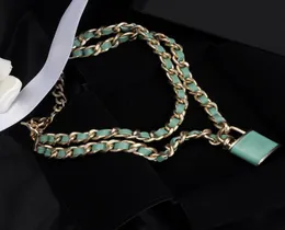 Mulheres colar de pingente de bloqueio com selo carta clavícula corrente colares jóias de alta qualidade para presente party8751121