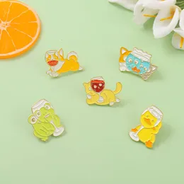 New Alloy Animal Brooch Creative Cartoon Wine Glass, Yellow Duck Shape, Oil Dripping Badge, Clothing Accessories