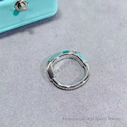 Tasarımcı Takı Ringsclassic Yarım Elmas Kilit Ring Moda Tasarımcı Kadınlar Alyans Avrupa ve Amerikan Popüler Mücevher Kutusu