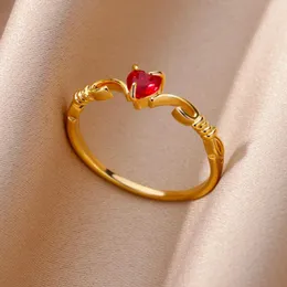 Rings de cluster Coração de zircão vermelho para mulheres Anel de aço inoxidável ajustável 2024 Tendências em jóias de casamento estético Anilos