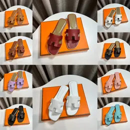 Luksusowe Paris Slajdes Designerskie Kampy pantoufle Sandały Moda Niski obcasy skórzana kobieta Sandles Dhgate Trend Room Buty zewnętrzne Claquette Slipper 35-41