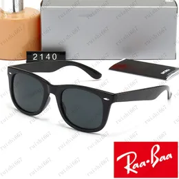 Luxurys förbjuder designer män kvinnor solglasögon polariserade adumbral uv400 glasögon klassiska märkesglasögon 2140 manliga solglasögon strålar metall ram raybans med låda