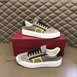 2024 feragamo Designer Mens Luxury Business Dress Leather Shoes ferra Trainers Womens Sneakers Casual Chaussures Luxe Espadrilles Scarpe Firmate FRQY